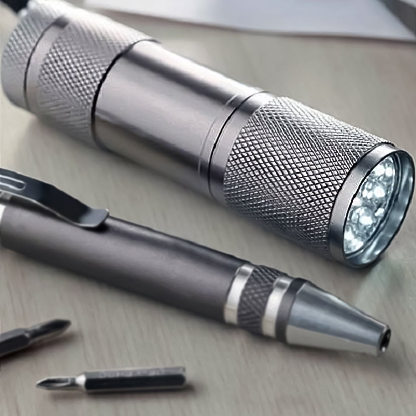 Portable Mini Torch, Super-Bright Mini 3 LED Bulb Pocket Torches - Small Keyring Torch Flashlight for Camping, Hiking, DIY, Travelling, Outdoors and More 3 Battery operated (Battery not included / 1 pc / Mix Color )
